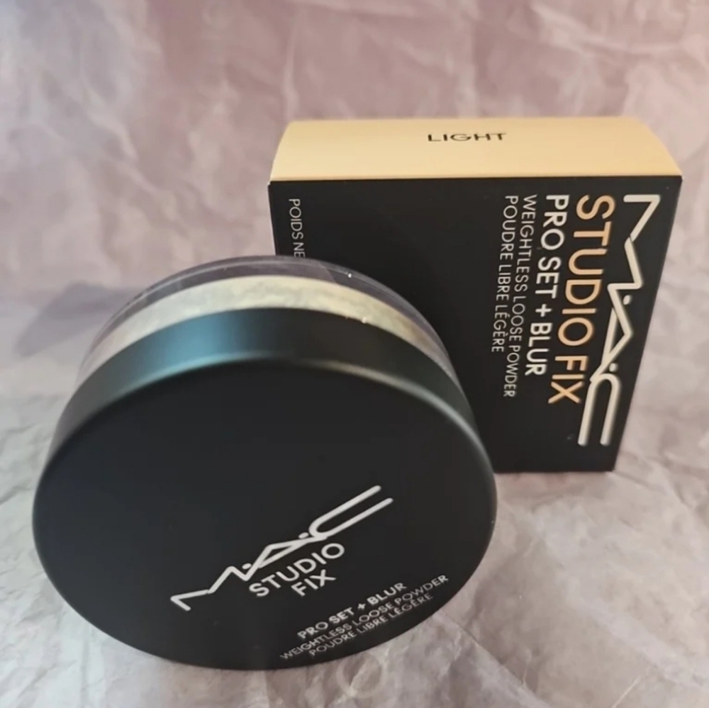Mac Studio Fix Pro Set +Blur Weightless Loose Powder, .42oz/12g Light, NIB